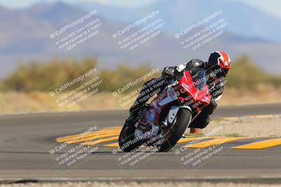 media/Oct-09-2022-SoCal Trackdays (Sun) [[95640aeeb6]]/Turn 15 (150pm)/